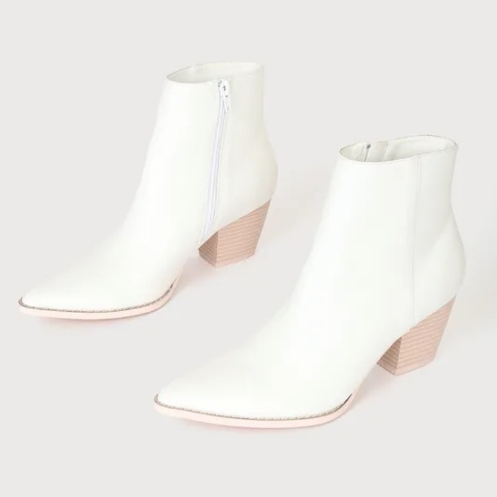 Lulu’s x Matisse Spirit Pointed Toe White Booties